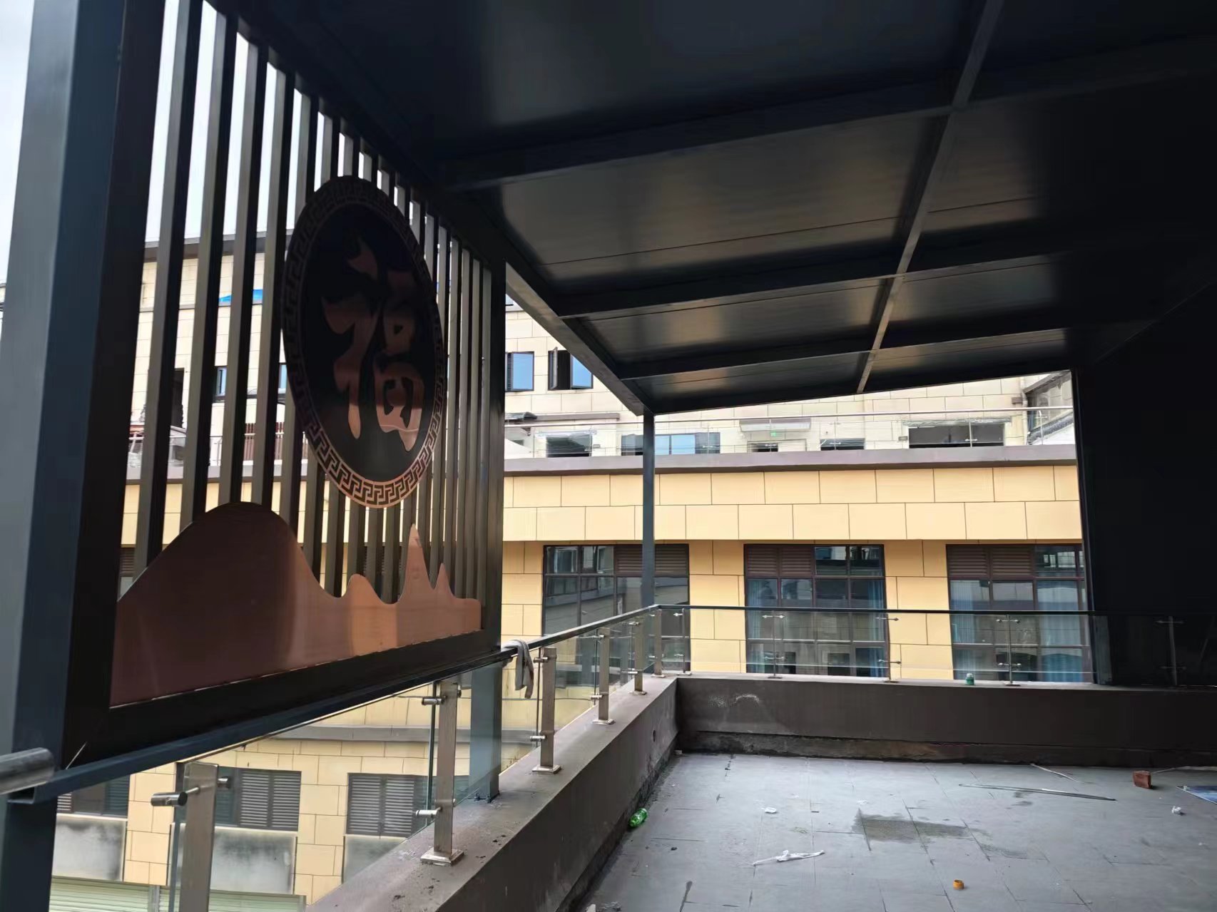别墅阳台双层隔热大板安装效果